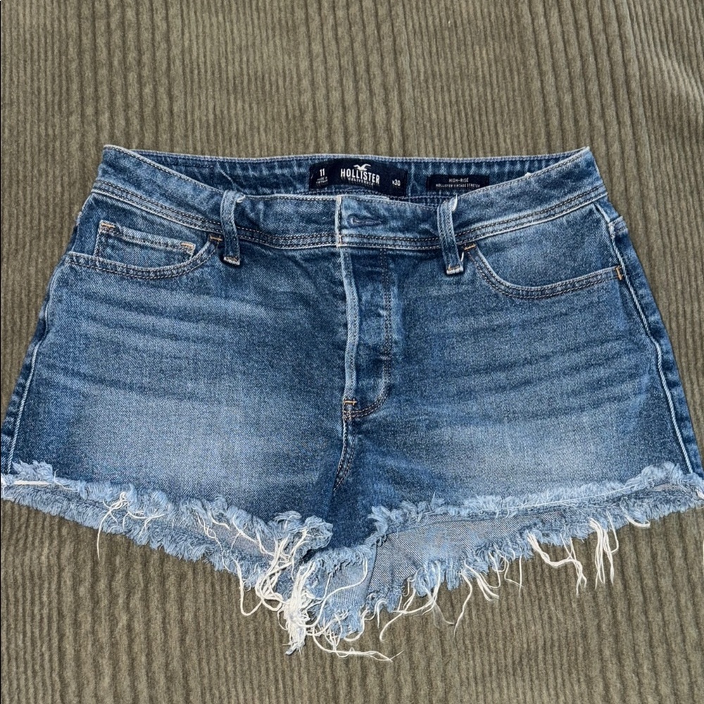 Hollister High-Rise Vintage Stretch shorts